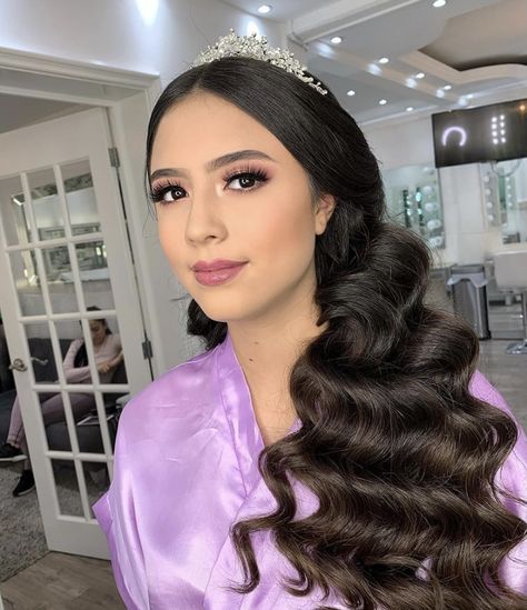 Purple Quince Makeup Simple, Lilac Quinceanera Makeup Looks, Quince Makeup For Purple Dress, Purple Makeup For Quince, Quince Makeup Purple And Silver, Quinceanera Makeup Lilac, 15 Makeup Looks Purple, Purple Xv Makeup, Lilac Quince Makeup Looks