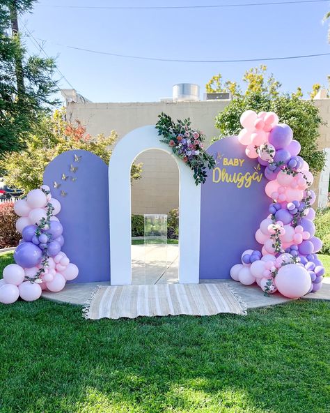 Online Pic, Outdoor Birthday Party Decorations, 15th Birthday Decorations, Gender Reveal Baby Shower Themes, Rapunzel Birthday Party, Deco Ballon, Garden Butterfly, Bridal Shower Balloons, Outdoors Birthday Party