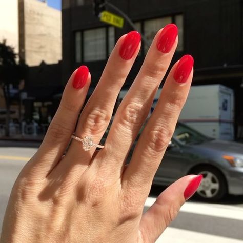 “This #Dainty #RoseGold #Oval #EngagementRing is perfection💃🏼 1.06ct Center I - SI2 Please DM us…” Red Acrylic Nails, Vacation Nails, Round Nails, Glass Nails, Oval Nails, Powder Nails, Gorgeous Nails, Wedding Nails, Red Nails