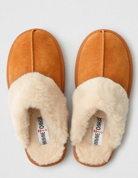 Art Felting, Minnetonka Slippers, Crocheted Slippers, Felting Wool, Cozy Day, Felted Scarf, Moccasins Style, Slide Slippers, Felted Slippers