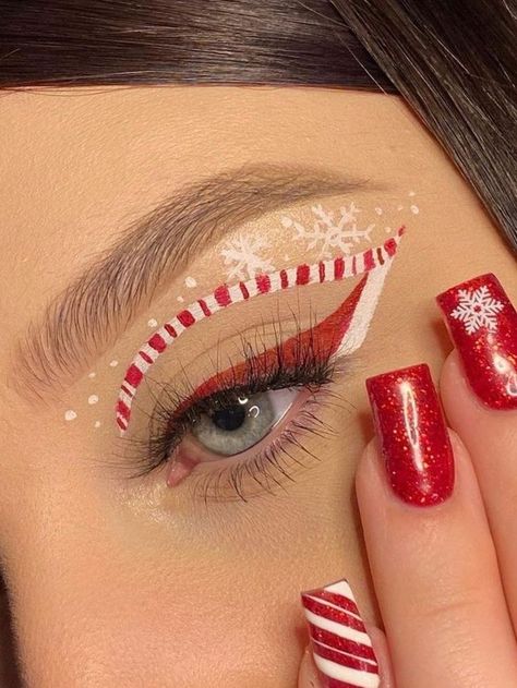 candy cane liner Makeup Looks Winter, Holiday Eye Makeup, Maquillage Halloween Simple, Christmas Makeup Simple, Christmas Party Makeup, Xmas Makeup, Christmas Eyeshadow, Holiday Eye, Christmas Eye Makeup