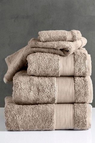 Egyptian Cotton Towels Brown Towel, Towel Ladder, Egyptian Cotton Towels, Bamboo Towels, Large Baths, Striped Towels, Luxury Towels, Face Cloth, Bath Sheets