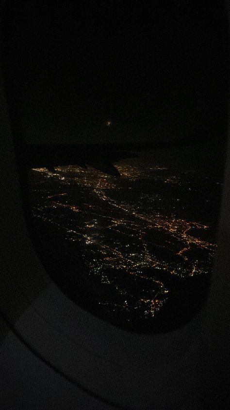 Night In Plane, Night Time Airplane View, Night Sky From Plane, Airport Photos Night Time, Aeroplane Night View, Flying At Night Aesthetic, Flight Night View, Night Airport Aesthetic, Night Plane Aesthetic