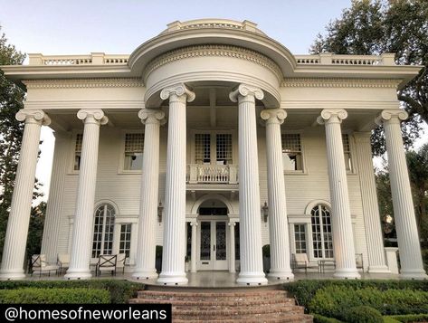 Historical Homes Of America on Instagram: “Beautiful Mansion located in New Orleans  #mansions #house #old #historic #wow #amazing #historichouse #columns #unreal #trim #woodwork…” Houses With Columns, Pillar House, Neoclassical Mansion, Georgian Fireplace, Classic Exterior Design, Vintage Mansion, Boy Type, Exterior Columns, Beautiful Mansion