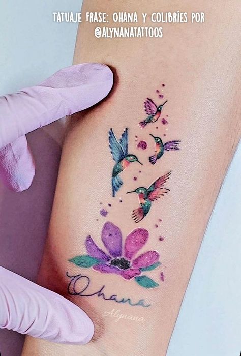 Mom Of 2 Daughters Tattoo, Colorful Mom Tattoos, Wrist Tattoos Meaningful, Meaningful Wrist Tattoos, Tattoos Meaningful, Butterfly Tattoos For Women, Tattoos For Women Flowers, Tasteful Tattoos, Geniale Tattoos