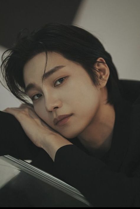 Kim Jaeyoung Actor, Kpop Men Idols, Handsome Asian Men Korean Actors, Kim Jae Young Actor, Kim Jae-young, Song Jae Rim, Korean Drama Series, Beautiful Lyrics, Dark Pictures