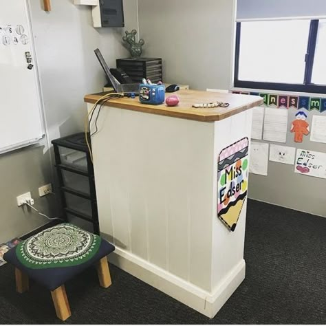 Rolling Desk For Teachers, Tall Teacher Desk, Standing Desk Classroom Teachers, Diy Teacher Desk Ideas, Teacher Standing Desk, Small Teacher Desk, Diy Teacher Podium, Classroom Diy Furniture, Teacher Podium Ideas