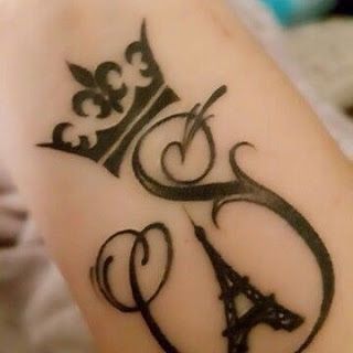 Letter A with a Crown I Am Present, New Mehndi, Alphabet A, New Mehndi Designs, Simple Flower, Heart Chain, Flower Heart, Mehndi Designs, Design