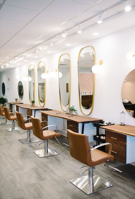 Isn’t this salon GORGEOUS?! Check out Luna Hair Co in West Chester, PA and their beautiful space complete with Carrera Styling Chairs! 😍🌱✂️ #myminerva #modernsalon #salontoday #hairdresser #hairstylist #hairbrained #behindthechair #minervabeauty #beminervabeautiful #interiordesign #saloninterior #salondecor #salonlife #salongoals #hairsalondecor #salonequipment #saloninspo #saloninspiration #salonstyle Salon Station Lighting Ideas, Barbing Salon Design, Hairstylist Station, Hair Salon Stations, Styling Chairs, Hair Salon Chairs, Salon Styling Stations, Salon Lighting, Home Beauty Salon