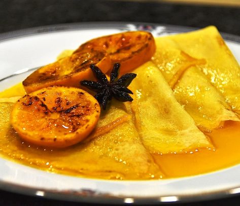 Orange Suzette Sauce, Crepes Suzette Recipe, Crepe Suzette Recipe, Crepe Suzette, Strawberry Crepes, Sweet Crepes, Roasted Tomato Sauce, Homemade Bread Easy, Savory Crepes