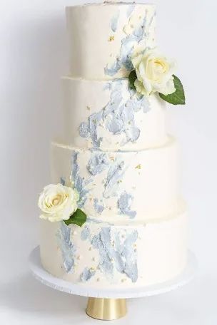 Wedding Cakes Buttercream, Roses Wedding Cake, Rose Wedding Cake, Cake Roses, Square Wedding Cakes, Chocolate Pearls, Blue Spirulina, Wedding Cake Roses, Watercolor Cake