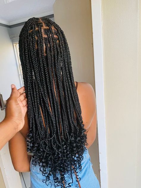 Braids Curls At End Of Braids, Medium Box Braids With Curls At The End, Spiraled Ends Braids, Box Braids With Curls At End, Box Braids Curled At The End, Twisted Braids With Curls, Medium Size Braids Hairstyles, Knowles’s Braids With Curls Hairstyles, Singles With Curls