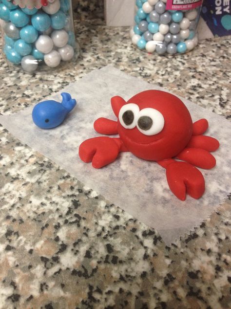 Fondant Sea Creatures Ocean Birthday Cakes, Fondant People, Soap Design Ideas, Mermaid Theme Birthday Party, Modelling Chocolate, Polymer Clay Fairy, Sea Cakes, Ocean Birthday, Party Topper