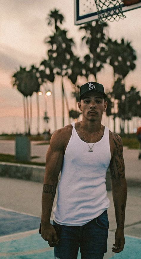 😍❤️😍❤️ William Singe, Youtube Sensation, Attractive People, Personalities, How To Wear, Quick Saves