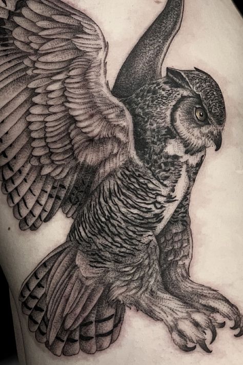 Owl tattoo by Alan Lott - Book with Alan on Tattoodo or find an artist near you! - #owltattoo #realismtattoo #illustrativetattoo #drawingtattoo #birdtattoo #naturetattoo #animaltattoo #feathertattoo #wingtattoo #uniquetattoo #tattooidea #tattooinspo #tattoodesign #ribtattoo #sidetattoo Black Owl Tattoo, Matching Friend Tattoos, Private Tattoos, Dragonfly Tattoo Design, Men Tattoos Arm Sleeve, Owl Tattoo Design, Chest Tattoos For Women, Tattoo Now, Creepy Tattoos