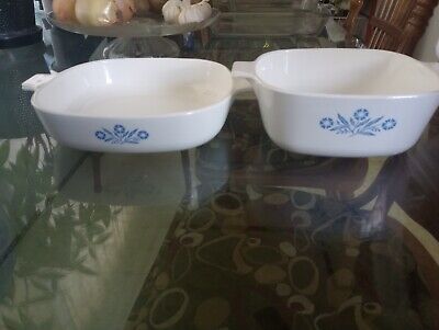 EXTREMELY RARE Vintage Pyrex Corning Wear Blue Cornflower Corningwear Dish &.... Condition is Used. Shipped with USPS Priority Mail. Vintage Dishes Antiques, Pyrex Vintage Rare, Vintage Pyrex Dishes, Rare Pyrex, Vintage Corningware, Casserole Dish With Lid, Fantasy Furniture, Blue Cornflower, Vintage Dishes