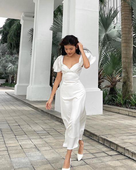 Bustiers, Empire Waist Midi Dress, Bustier Dress, Sleeve Maxi Dress, Sweetheart Neck, Back Dress, Maxi Dress With Sleeves, Silk Crepe, Dress Short