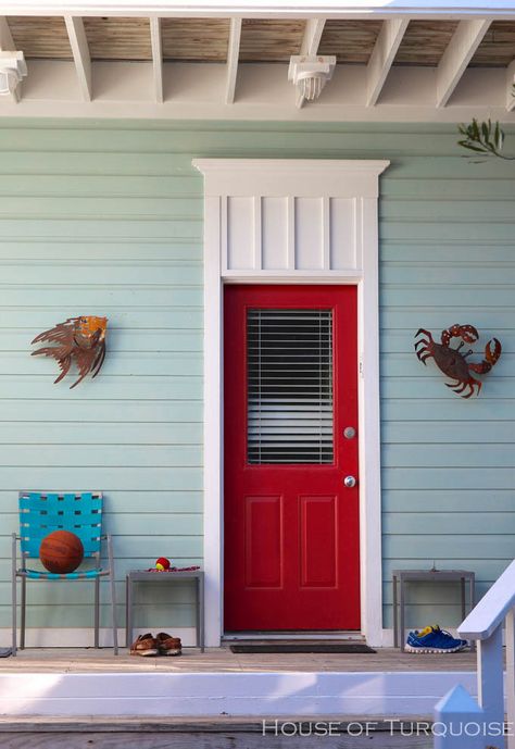 House of Turquoise: Turquoise Houses of Seaside, Florida | red door Breezeway House, Cottage Exterior Colors, Green House Exterior, Beach Bach, Florida Cottage, Seaside Florida, Beach House Exterior, Exterior House Color, Container Houses