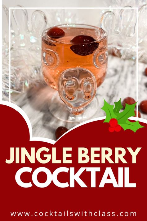 Jingle Berry Cocktail For The Holidays White Christmas Martini, White Chocolate Martini, Cranberry Juice And Vodka, Christmas Cocktails Easy, Cranberry Punch, Berry Cocktail, Christmas Martini, Light Cocktails, Punch Cocktails