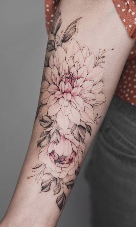 Dahlia Tattoo, Flower Wrist Tattoos, Inspiration Tattoos, Floral Tattoo Sleeve, Geniale Tattoos, Initial Tattoo, Feminine Tattoos, Creative Tattoos, Love Tattoos