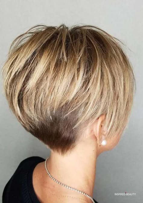 short bob hairstyles Cute Short Bob Hairstyles, Cute Short Bob, Short Hair Back View, Short Wedge Hairstyles, Mum Hair, Highlight Lowlight, Women Short Bob, Choppy Bob Hairstyles For Fine Hair, Short Pixie Bob