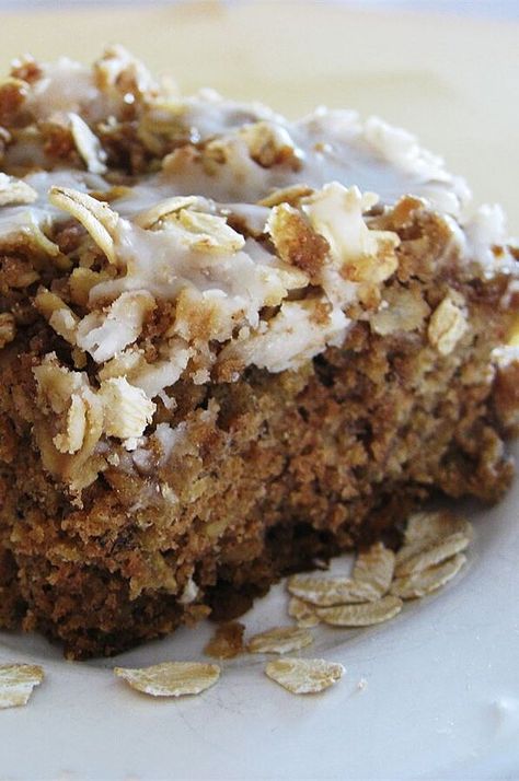 Banana Oatmeal Crumb Cake | "This is an amazing recipe!!! I doubled the recipe and used a 9 x 13" pan and only took about 35 minutes to bake. I used six very ripe large bananas and I think that was just right. Great recipe! " #cakerecipes #bakingrecipes #dessertrecipes #cakes #cakeideas Crumb Coffee Cakes, Brown Sugar Cakes, Oatmeal Banana, Crumb Cake Recipe, Banana Dessert Recipes, Pumpkin Coffee Cakes, Coffee Cake Muffins, Oatmeal Cake, Coffee Cake Recipe