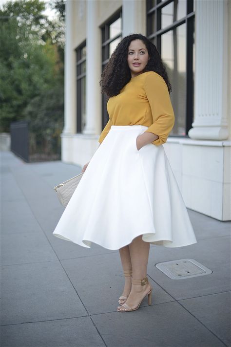 Sometimes all it takes is a good twirl to brighten the mood.   (love this mustard sweater in +) Skirt :: Asos (similar he Sukienki Plus Size, Giovanna Battaglia, Trendy Skirts, Plus Size Fashion For Women, Sarah Jessica Parker, White Skirt, Plus Size Skirts, Alexa Chung, Curvy Girl Fashion