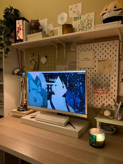 Japanese Aesthetic Room Ideas, Desktop Asethic, Modern Anime Room, Anime Themed Desk, Shelf Decor Desk, Totoro Gaming Setup, Monitor Aesthetic Setup, Desk And Shelf Ideas, Ikea Desk Setup Aesthetic