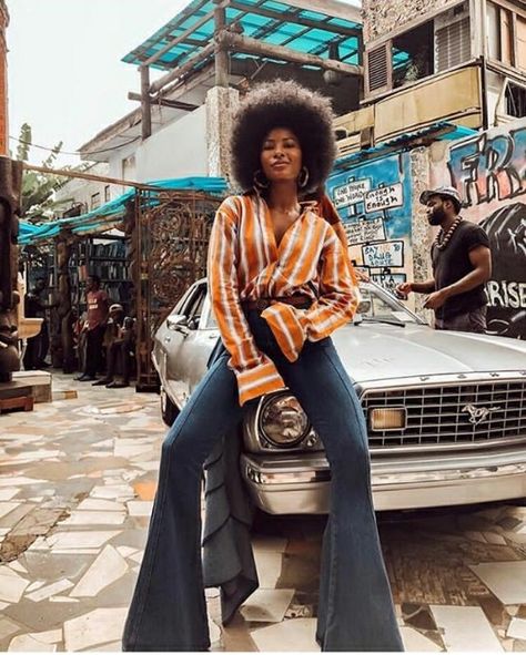 Follow @shesnuna |Pinterest 🌷🌻 70s Motown Fashion, 1980 Black Fashion, 90s Nigerian Fashion, Black 1970s Fashion, Old School Day Outfits Nigeria, Afro Funk Outfit, African 90s Fashion, Afro Vintage Fashion, African American Style Outfits