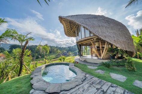 Five Romantic Airbnbs for Two Bali Surf, Alternative Housing, Bamboo House Design, Bamboo Structure, Bamboo Architecture, Tropical Landscape, Tree House Designs, Bamboo House, Resort Design