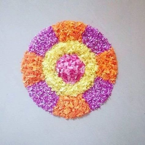 Flower Rangoli Designs 🔥👌 #diwalirangoli #Diwali2024 Small Athapookalam Designs, Simple Pookalam Designs Easy, Onam Rangoli Flower Easy, Athapookkalam Designs Simple, Pookolam Design Onam Easy, Simple Atham Pookalam Design, Pookalam Design Easy, Onam Flower Decoration Simple, Small Pookalam Design Onam Easy