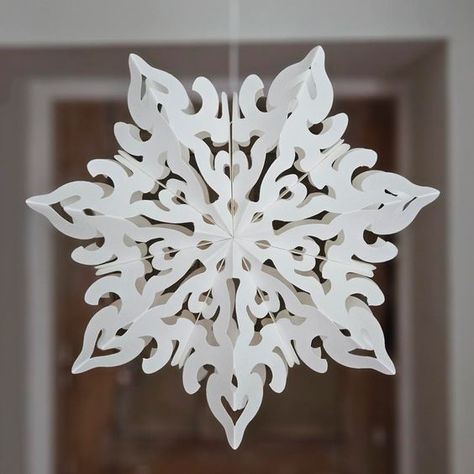 Snowflakes Ideas, Snowflake Decoration, Paper Christmas Decorations, Paper Snowflake, Snowflake Cards, Snowflake Decorations, Wooden Stars, Paper Snowflakes, Snowflake Christmas