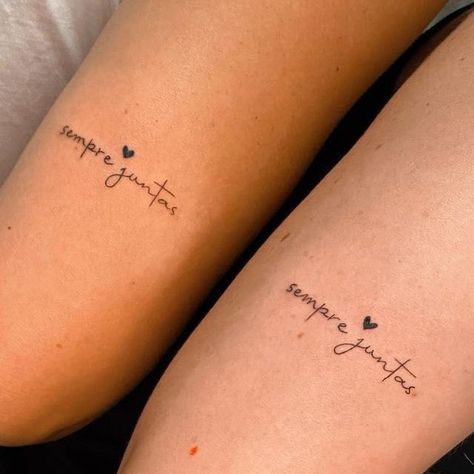 Tattoo Amigas, Finger Tattoos For Couples, Mom Daughter Tattoos, Phrase Tattoos, Horoscope Tattoos, Bestie Tattoo, Couple Tattoos Unique, Matching Sister Tattoos, Petite Tattoos