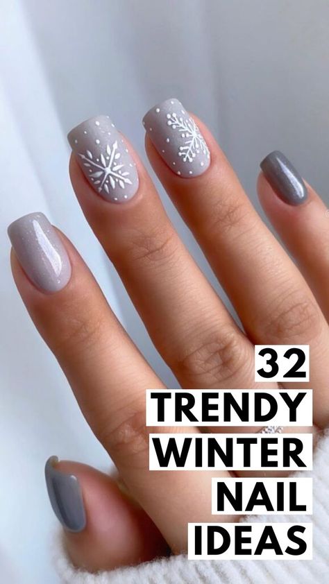 winter nail designs Gel Manicure Christmas Ideas, Gel Polish Christmas Nails, Elegant Snowflake Nails, Grey Sweater Nails Designs, December To January Nails, Short December Nail Ideas, Gel Christmas Nail Ideas, Cute Short Winter Nail Designs, Sweater Nail Art Christmas