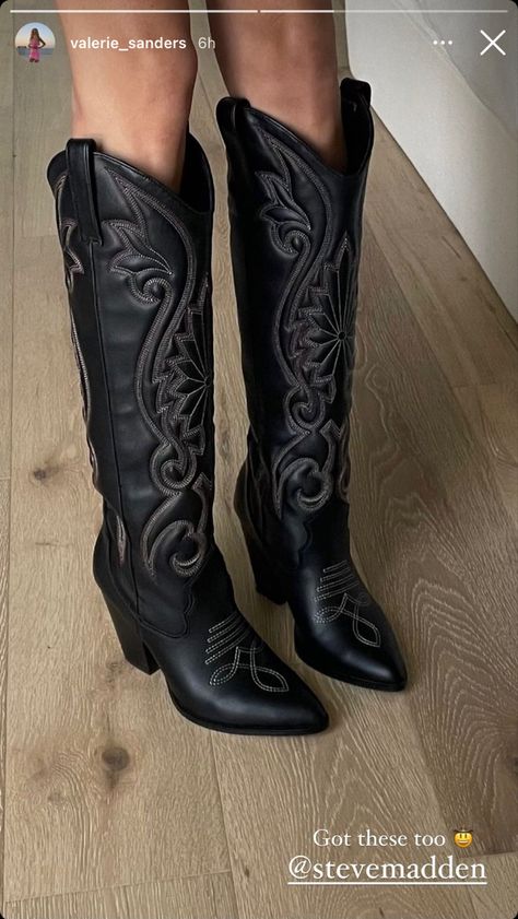 Cowgirl Boots Aesthetic, Black Cowgirl Boots, Botas Western, Black Cowgirl, Bota Country, Black Cowboy Boots, Black Cowboy, Shoe Wishlist, Sequin Dresses