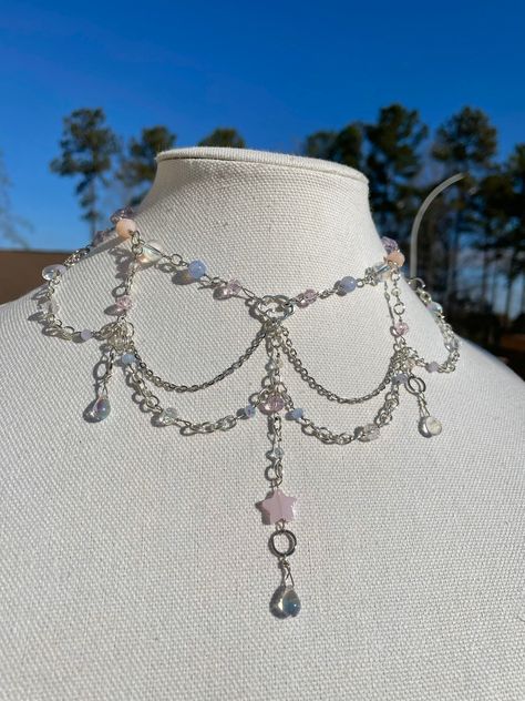 Ren Faire Necklace, Wire Beaded Necklace, Bead Necklace Ideas, Star Cartilage Earring, Candy Clouds, Grunge Accessories, Beaded Chain Necklace, Cotton Candy Clouds, Pretty Jewelry Necklaces