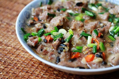 Steamed Pork with Garlic & Black Beans - Hong Kong Home Style Cooking Steamed Pork, Meat Cooking, Cantonese Food, Cantonese Cuisine, Fry Chicken, Asian Pork, Mapo Tofu, Steam Recipes, Hong Kong Style