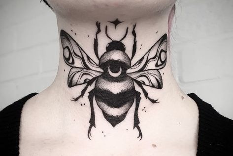 one of my favourite tattoos i have so far <3 #necktattoo #tattoo #tattooideas #tattooart Tattoo Bee, Throat Tattoo, Neck Tattoo, Dreamcatcher Tattoo, Tattoos And Piercings, I Tattoo, My Favourite, Tatting, Art Tattoo