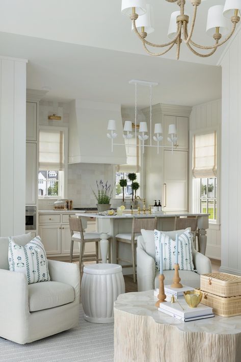 Bria Hammel Interiors (@briahammelinteriors) • Instagram photos and videos Serena And Lily Beach House, Coastal Homes Interior, Nantucket Cottage Interiors, Poolhouse Guesthouse, Remodel Furniture, Coastal Family Rooms, Florida 30a, Bria Hammel Interiors, Bria Hammel