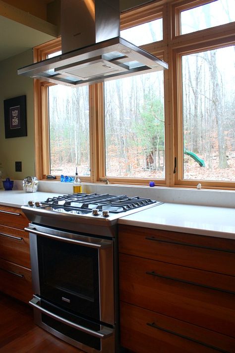 Really wish our local building codes would allow stove in front of window! Kitchen Cooker, Kitchen Cabinets Indian Style, Modern Stoves, Kitchen Window Design, Wood Countertops Kitchen, Lots Of Windows, Farmhouse Kitchen Cabinets, Smitten Kitchen, Kitchen Cabinets Makeover