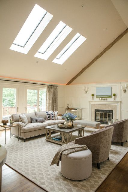 19 Gorgeous Living Room Design Ideas in Eclectic Style Skylight Living Room, Living Room New York, Skylight Design, Vaulted Ceiling Living Room, Popular Living Room, Eclectic Living Room, Living Room Ceiling, Transitional Living Rooms, Living Room Remodel