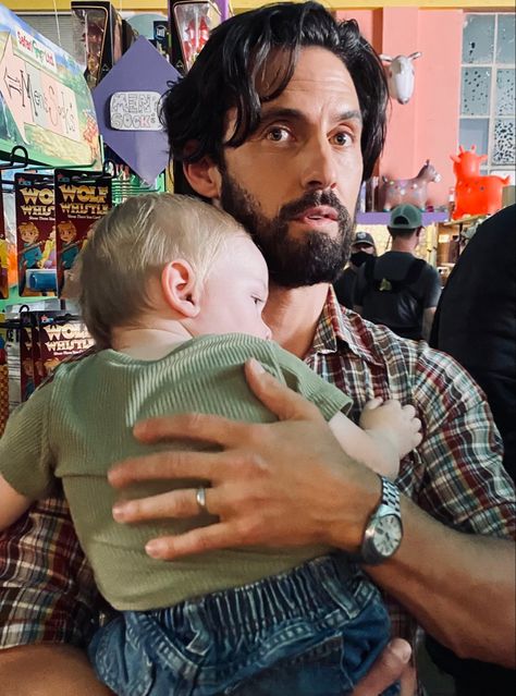 Milo Ventimiglia as Jack Pearson + baby Kevin, “This Is Us” season 6 (2022) Milo This Is Us, Jack Pearson, Jess Mariano, Milo Ventimiglia, Charming Man, Frat Boy, Attractive People, True Story, My Day