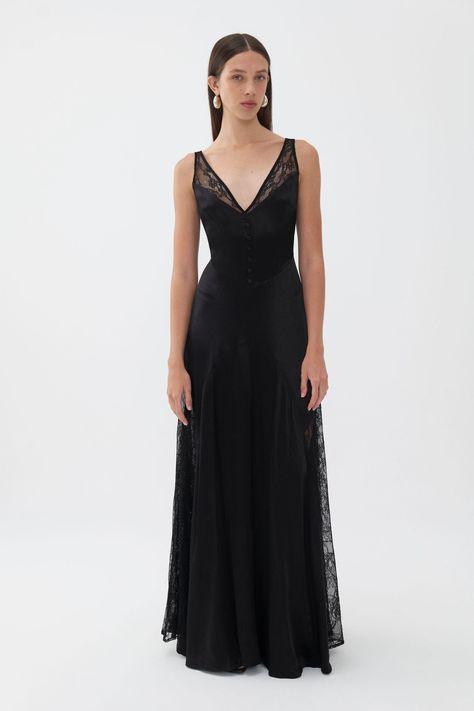 Nocturne Tulle Backless Dress | Nordstrom Mid Size Evening Dress, Witchy Black Dress, Reception Black Dress, Everyday Gothic Outfits, V Waist Dress, 20s Prom Dress, 90s Dresses Formal, Edgy Prom Dress, Low Back Black Dress