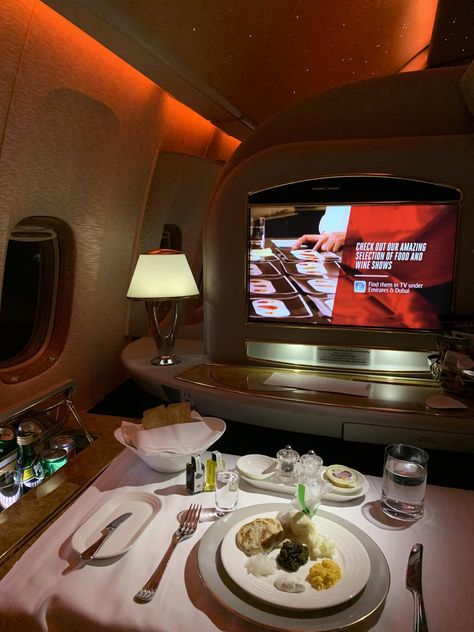 Flying First Class, First Class Flights, Business Class Flight, Credit Card Points, Book Cheap Flights, Life Vision Board, Luxury Lifestyle Dreams, Qatar Airways, Future Lifestyle