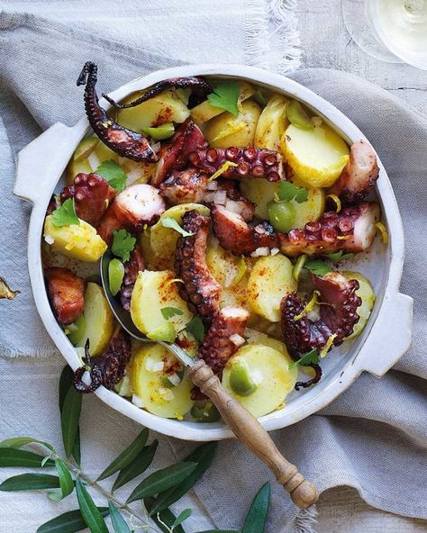 Griddled octopus with potatoes and olives - delicious. magazine Starters Recipes Dinner Party, Delicious Magazine Recipes, Italian Starters, Chorizo Stew, Dinner Party Starters, Italian Seafood, Seafood Grill, Tomato Pasta Salad, King Prawns