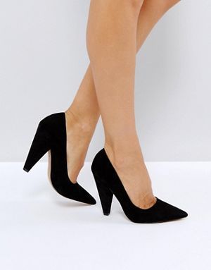 Black Heels For Work, Shoes With Heels, Black Pointed Toe Heels, High Heels Classy, Ankle Strap Chunky Heels, Womens Black Booties, Manolo Blahnik Heels, Stylish Heels, Heel Accessories