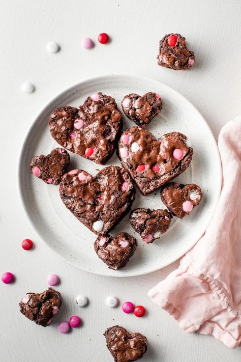 Heart Shaped Brownies - Nourish and Fete Heart Shaped Brownies, Basic Brownie Recipe, Valentines Recipes Desserts, Valentines Snacks, Valentines Baking, Baking Basics, Baking Science, Valentine Desserts, Valentines Day Food