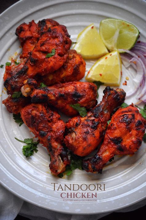 Tandoori Chicken - Savory&SweetFood Tandoori Chicken In Oven, Easy Tandoori Chicken, Chicken In Oven, Tandoori Chicken Recipe, Pollo Tropical, Panini Recipes Chicken, Tandoori Recipes, Indian Chicken Recipes, Oven Chicken Recipes