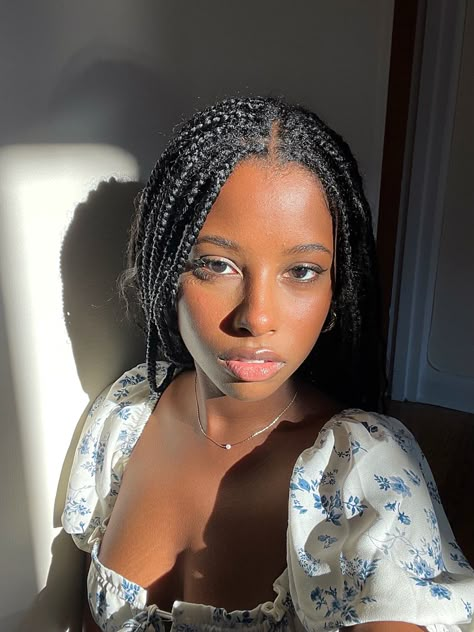 Bare Makeup Look Fresh Face, Black Woman Glow Up, Black Women Beauty, Natural Black Makeup, Black Glowy Skin, Black Beauty, Black Women Glowing Skin, Nigerian Women, Small Face