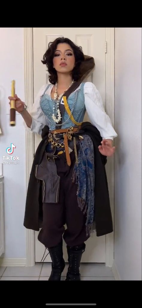 Ren Faire Costume Women, Pirate Clothing, Monster King, Ren Faire Outfits, Pirate Cosplay, Ren Faire Costume, Female Pirate Costume, Pirate Outfit, Fair Outfits